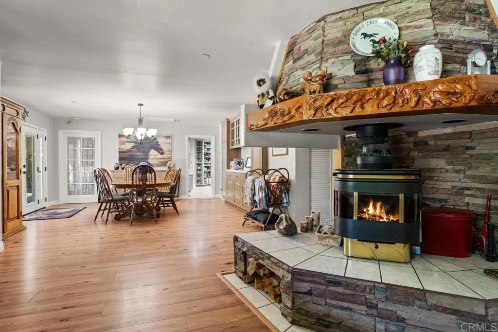 33408 Sandy Creek Lane, Pine Valley, California 91962 home-pic-2