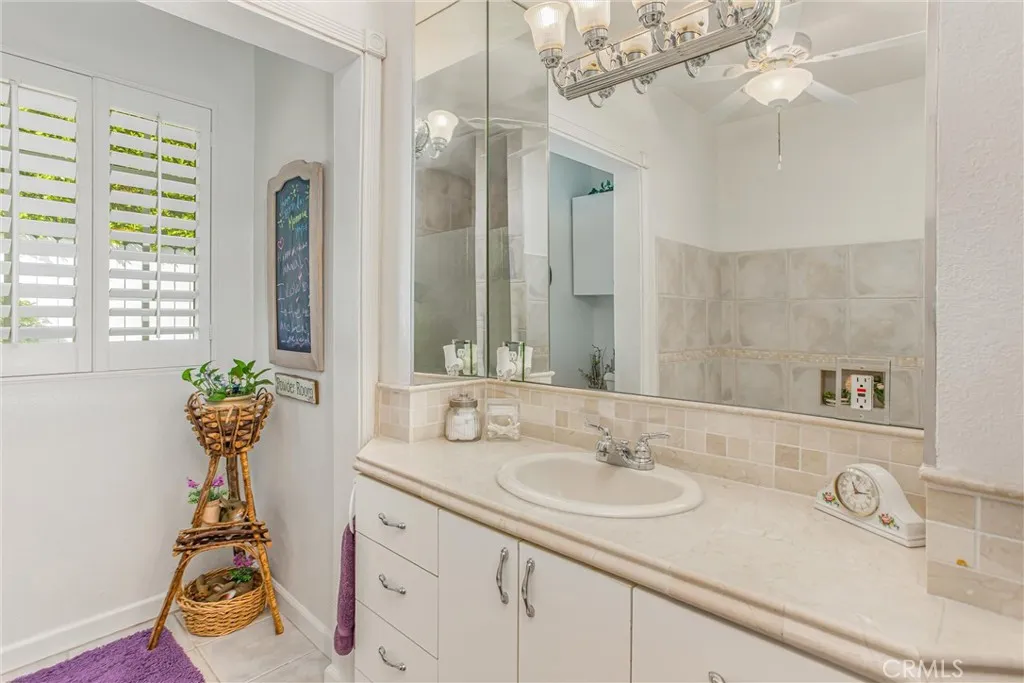 1450 Tamarisk Rd, Palm Springs, California 92262 home-pic-20