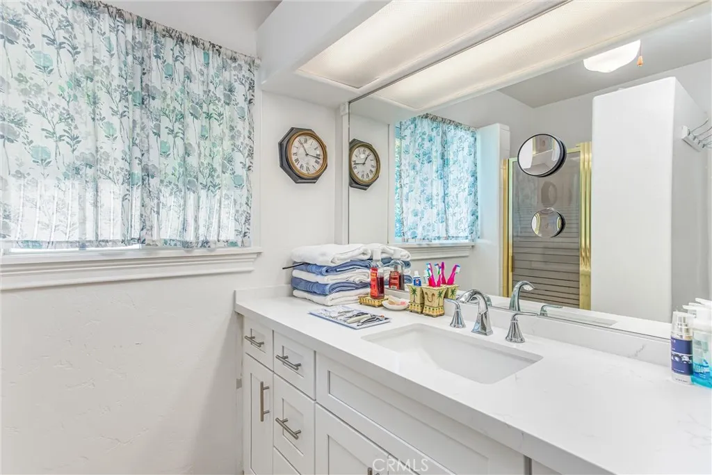 1450 Tamarisk Rd, Palm Springs, California 92262 home-pic-18