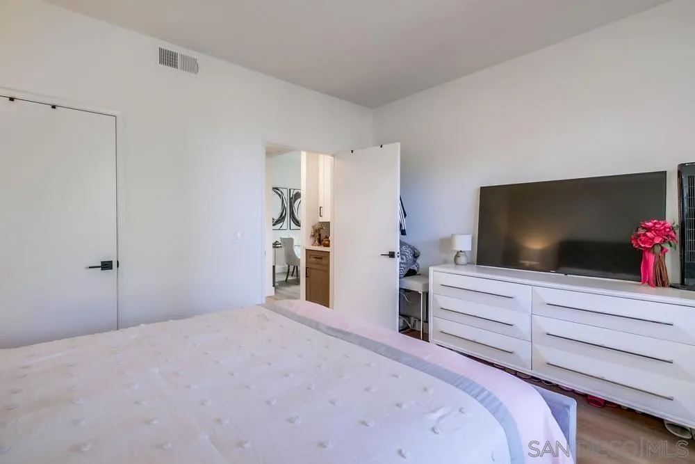 18650 Caminito Cantilena 291, San Diego, California 92128 home-pic-20