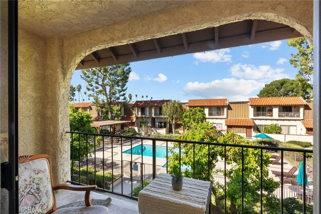 19545 Sherman Way 74, Reseda, California 91335 home-pic-18