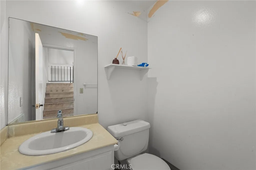 19545 Sherman Way 74, Reseda, California 91335 home-pic-13