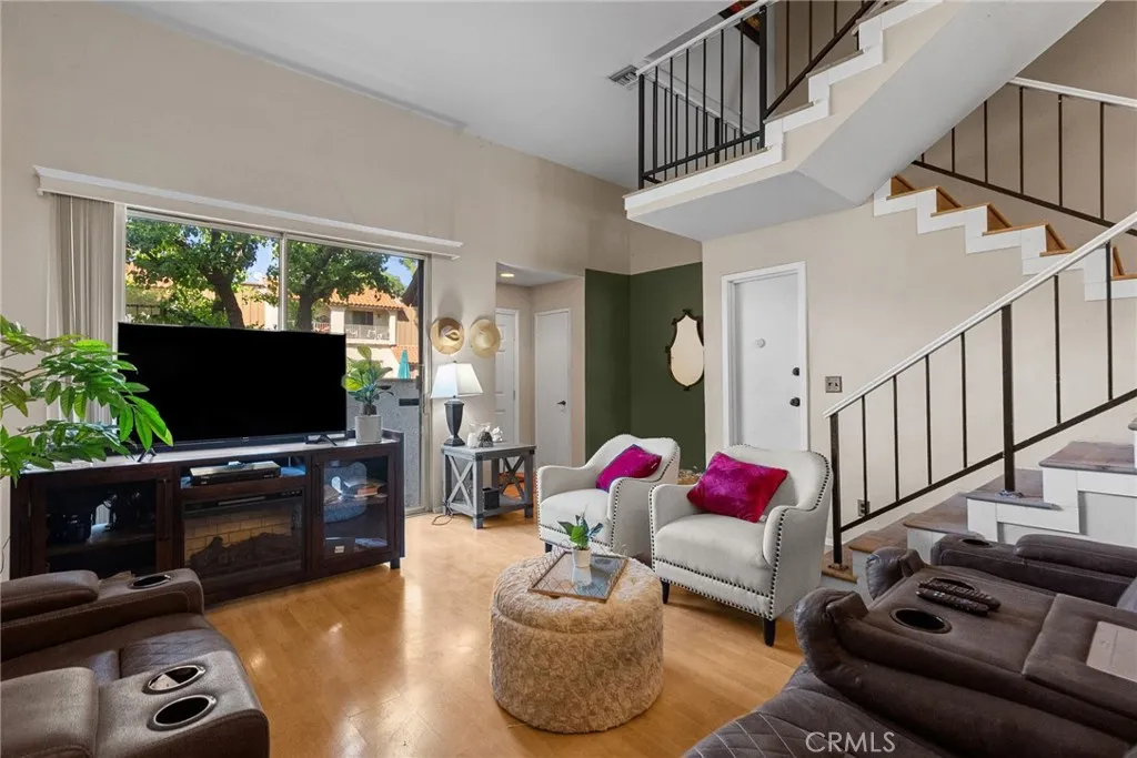 19545 Sherman Way 74, Reseda, California 91335 home-pic-5
