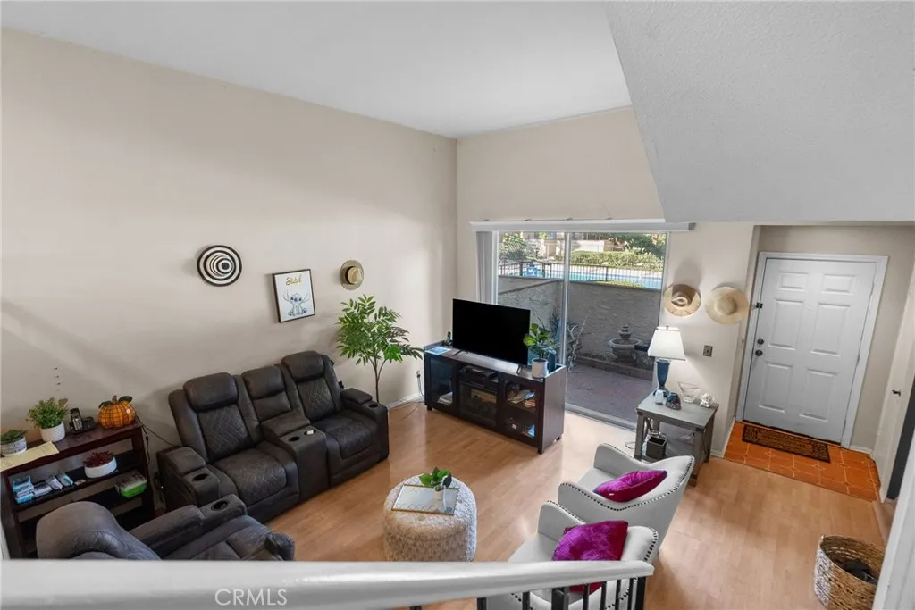 19545 Sherman Way 74, Reseda, California 91335 home-pic-6