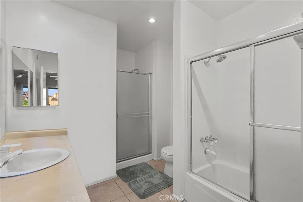 19545 Sherman Way 74, Reseda, California 91335 home-pic-19