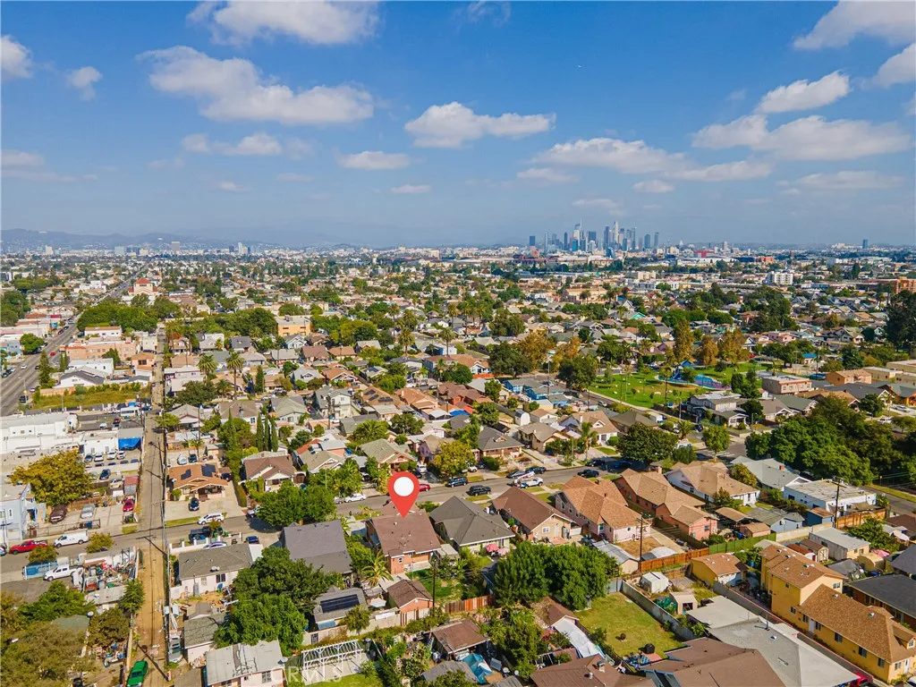 1330 W 48th Street, Los Angeles, California 90037 home-pic-40