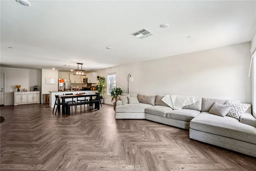 1970 Ace, Hemet, California 92545 home-pic-6