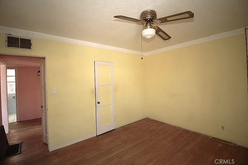100 E Desert View, Barstow, California 92311 home-pic-17