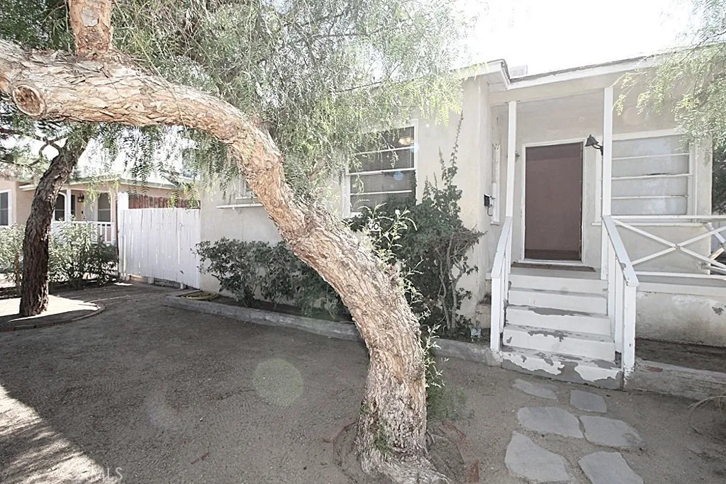 100 E Desert View, Barstow, California 92311 home-pic-5
