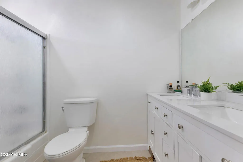 1932 Heywood St  -  HsHProd-3