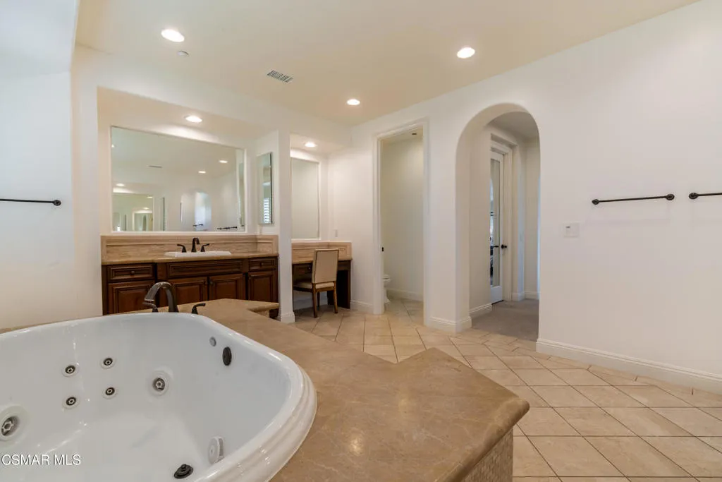 790 Via Sedona, Newbury Park, California 91320 home-pic-20