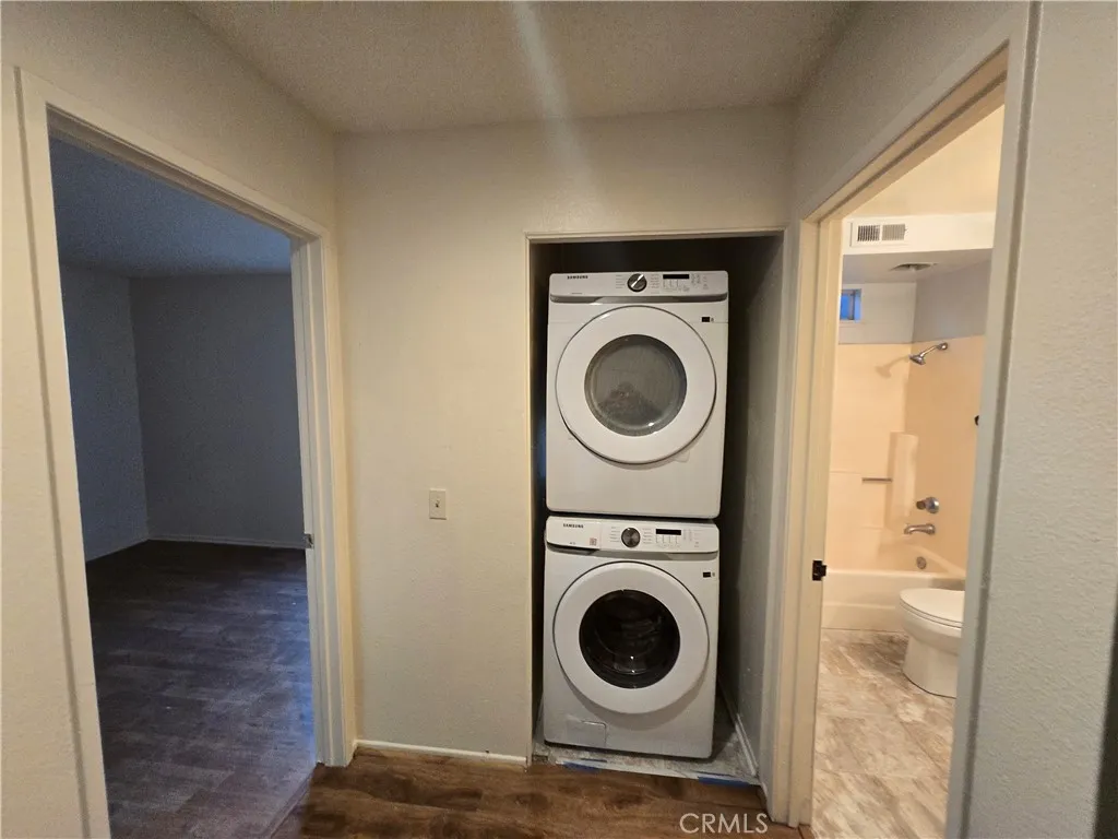 14515 Woodland Drive 10, Fontana, California 92337 home-pic-11