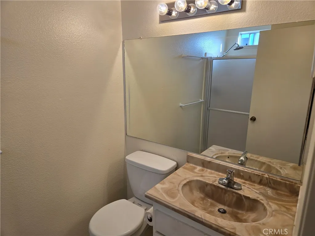 14515 Woodland Drive 10, Fontana, California 92337 home-pic-24
