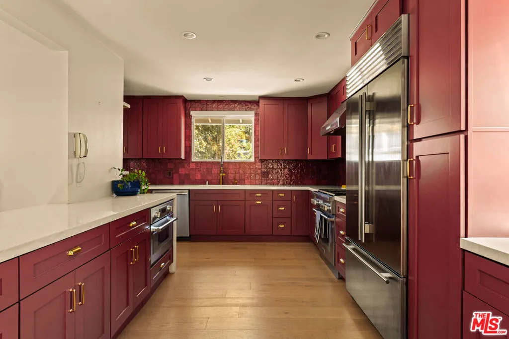 4841 Don Pio Drive, Woodland Hills, California 91364 home-pic-9