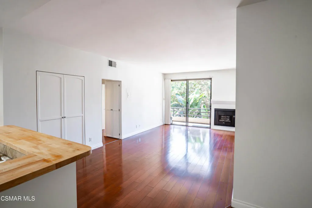 1420 N Stanley Avenue 103, Los Angeles, California 90046 home-pic-16
