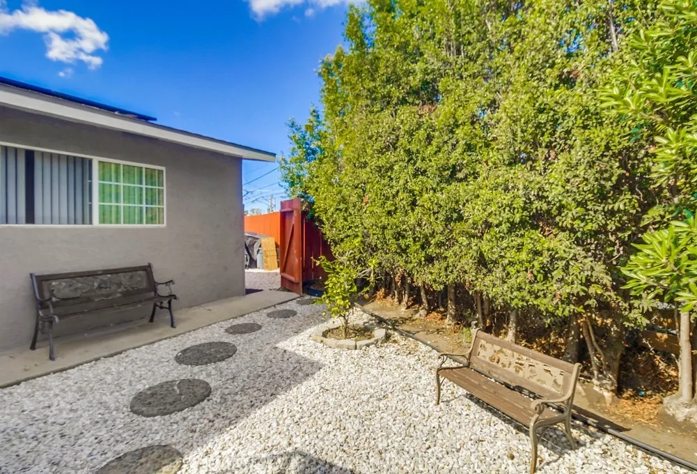 247 W Park, San Ysidro, California 92173 home-pic-4