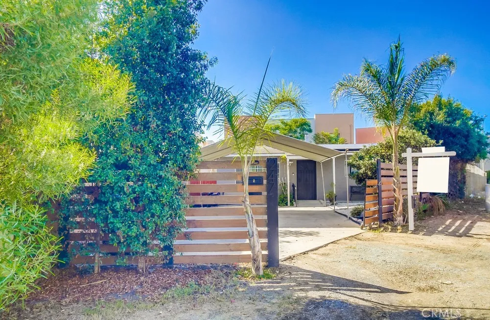 247 W Park, San Ysidro, California 92173 home-pic-1