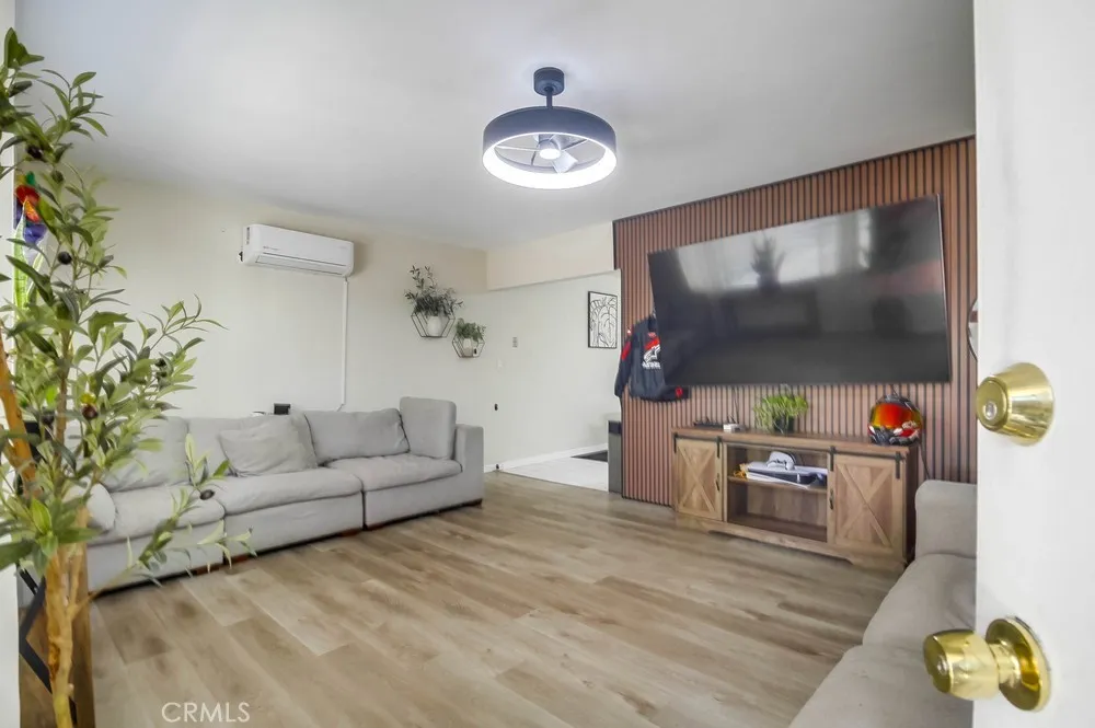 247 W Park, San Ysidro, California 92173 home-pic-6