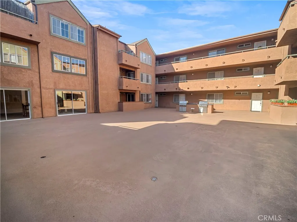 2507 E 15th E 304, Long Beach, California 90804 home-pic-29