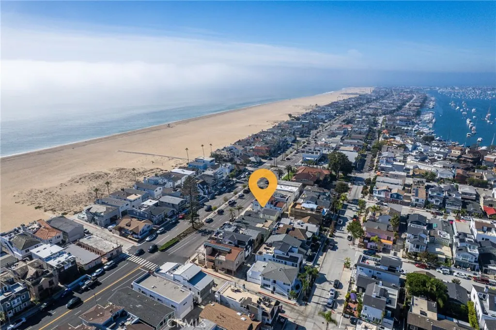 126 E E Balboa, Newport Beach, California 92661 home-pic-0