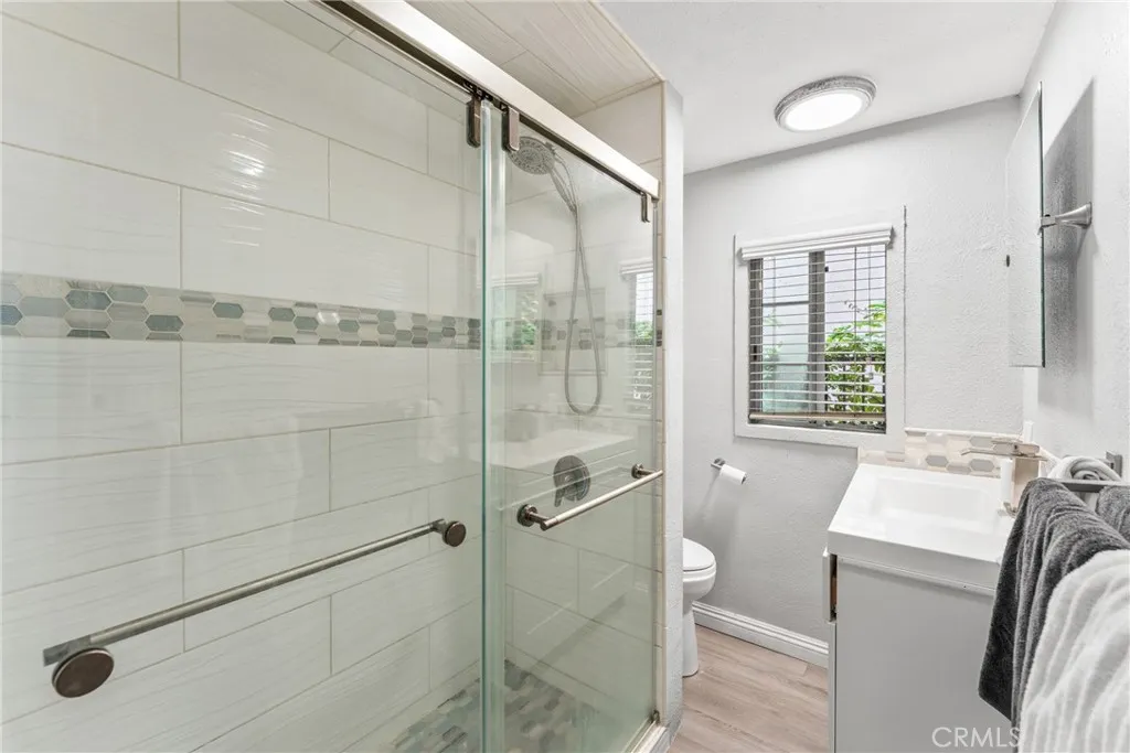 126 E E Balboa, Newport Beach, California 92661 home-pic-16