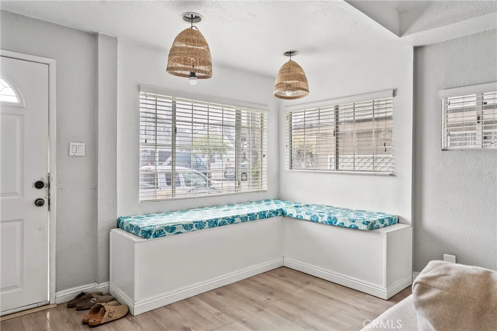 126 E E Balboa, Newport Beach, California 92661 home-pic-4