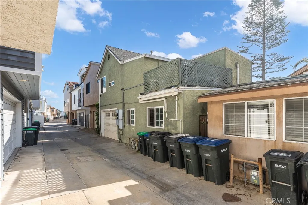 126 E E Balboa, Newport Beach, California 92661 home-pic-46