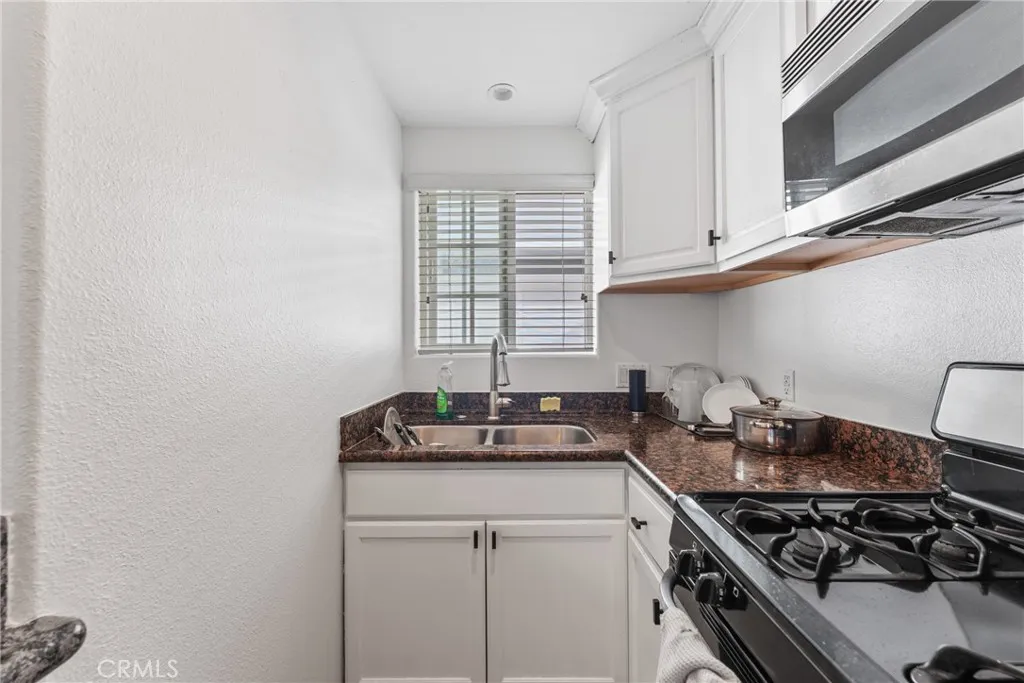 126 E E Balboa, Newport Beach, California 92661 home-pic-26