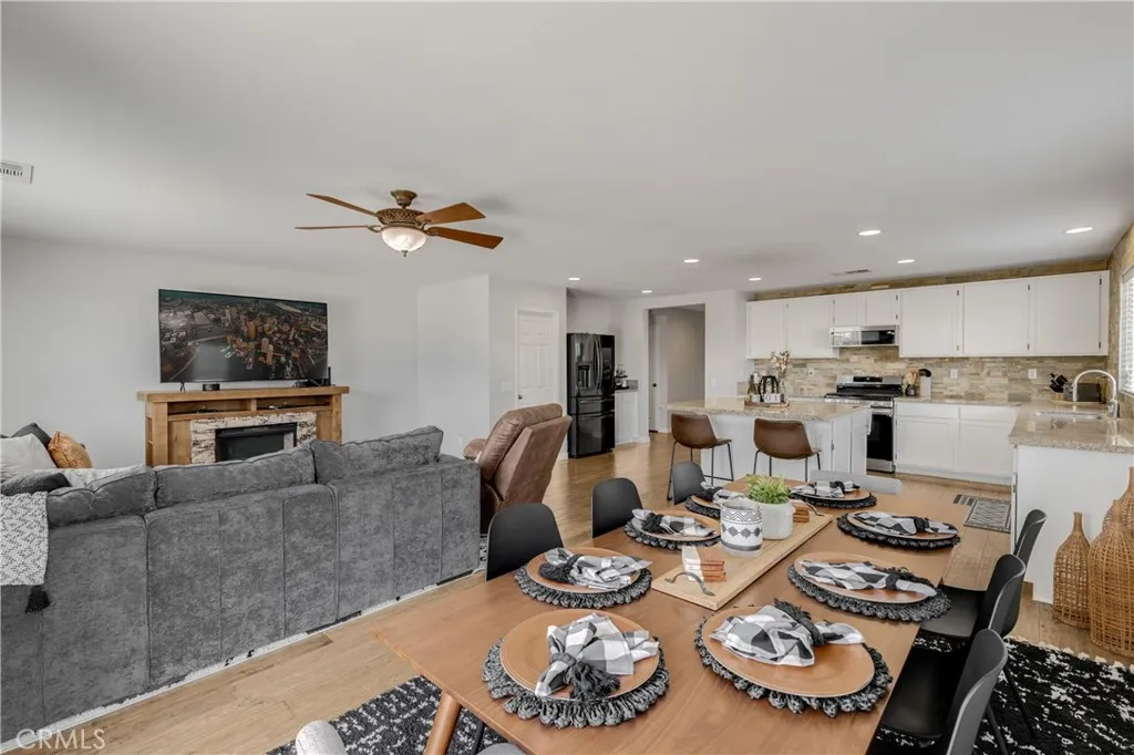 36948 Gallery, Beaumont, California 92223 home-pic-10