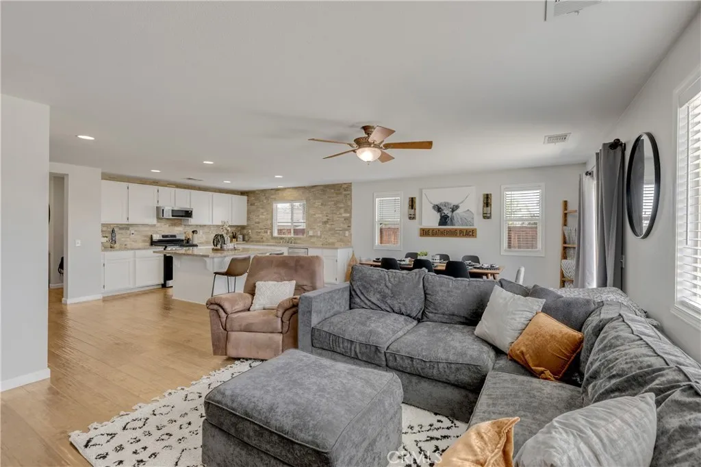 36948 Gallery, Beaumont, California 92223 home-pic-12