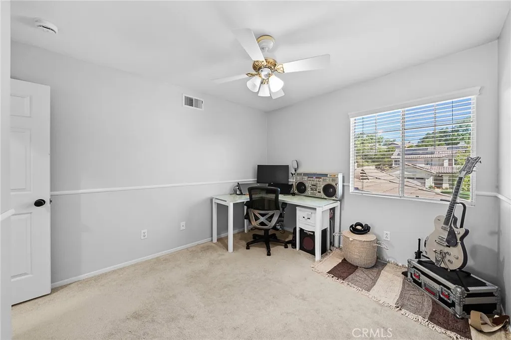 29027 Raintree, Saugus, California 91390 home-pic-34