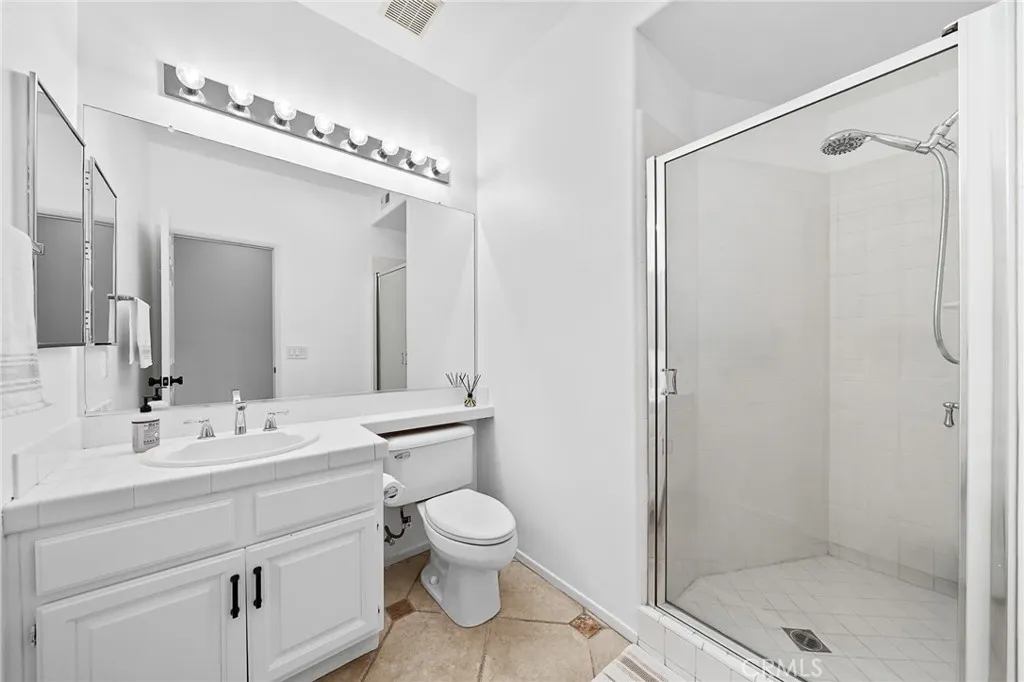 29027 Raintree, Saugus, California 91390 home-pic-21