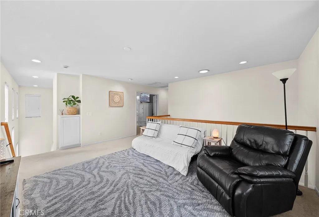 29027 Raintree, Saugus, California 91390 home-pic-24