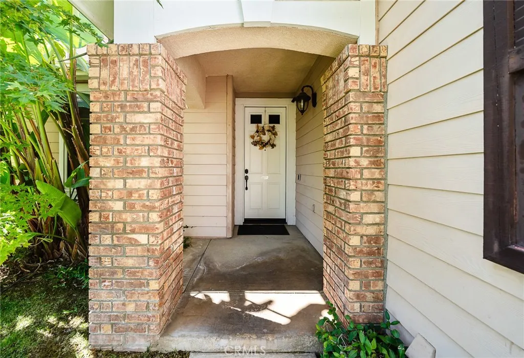 29027 Raintree, Saugus, California 91390 home-pic-6