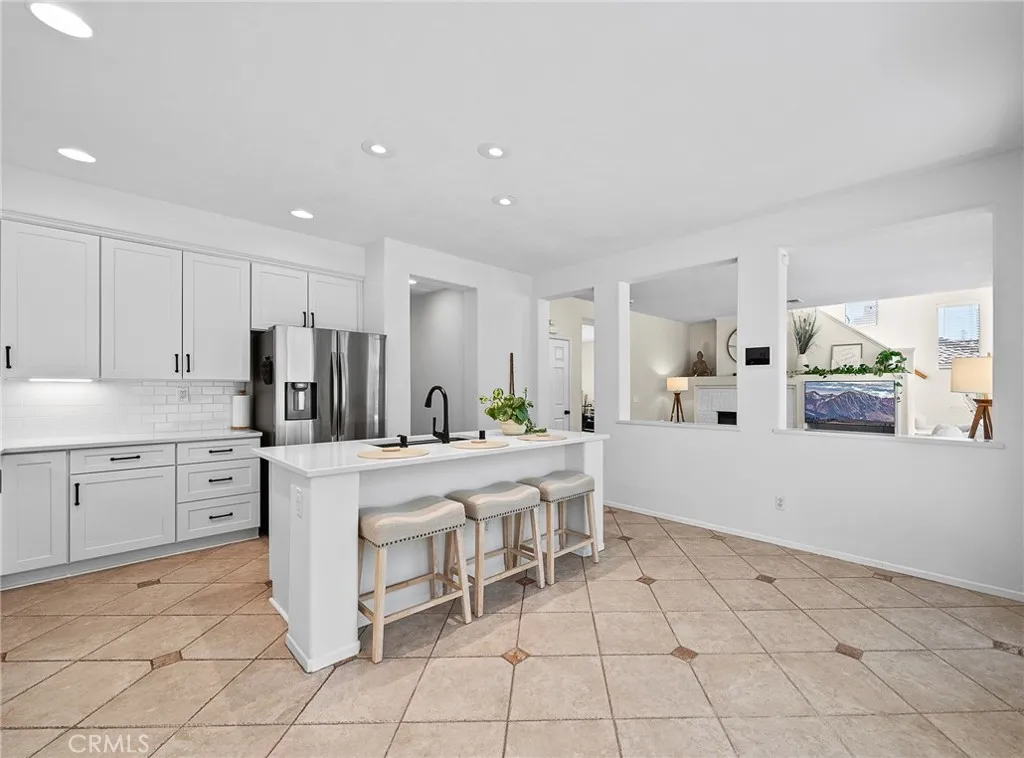 29027 Raintree, Saugus, California 91390 home-pic-17
