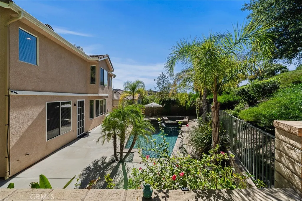 29027 Raintree, Saugus, California 91390 home-pic-40