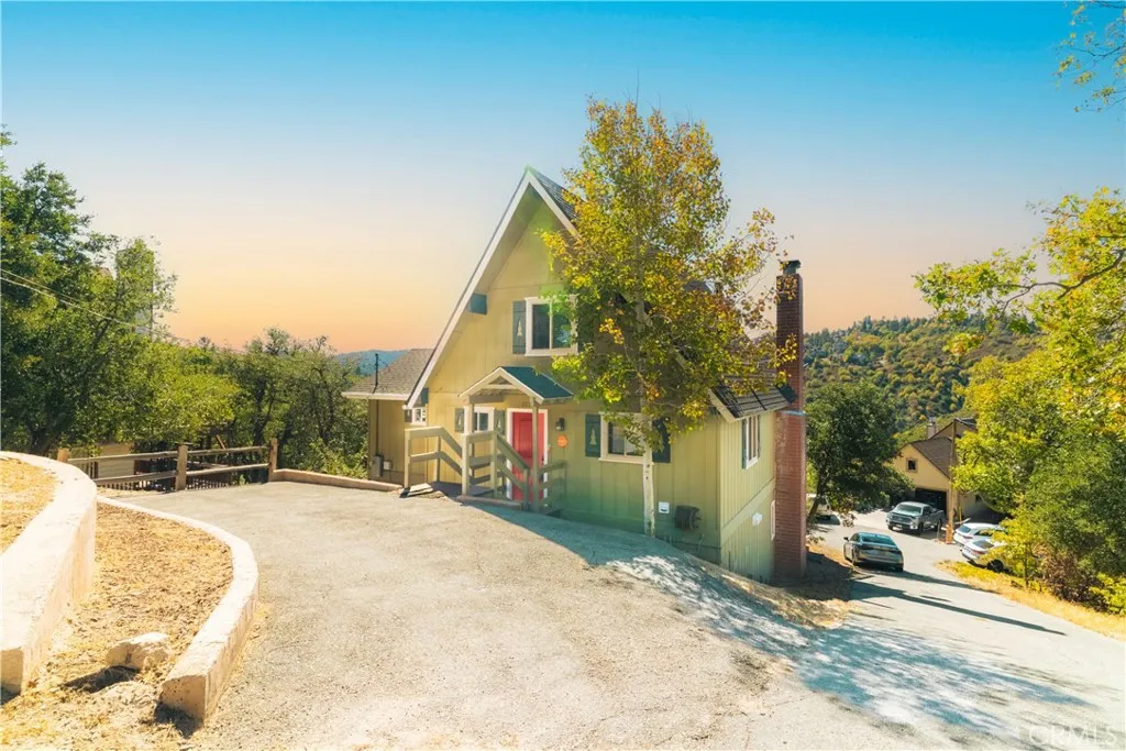 1226 Grass Valley, Lake Arrowhead, California 92352 home-pic-1