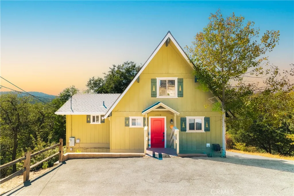 1226 Grass Valley, Lake Arrowhead, California 92352 home-pic-0