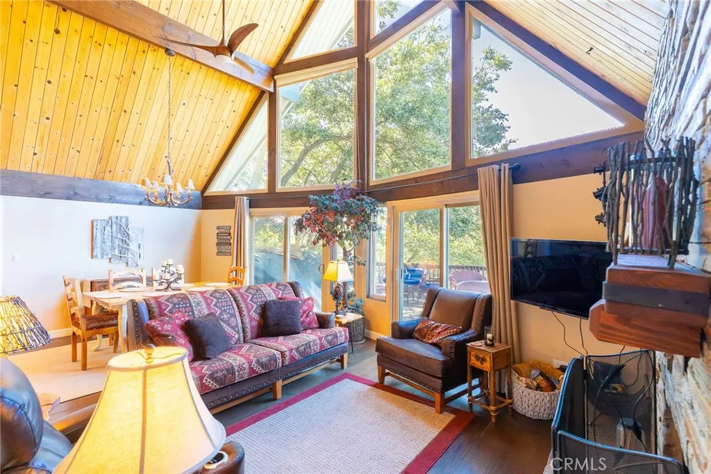 1226 Grass Valley, Lake Arrowhead, California 92352 home-pic-15