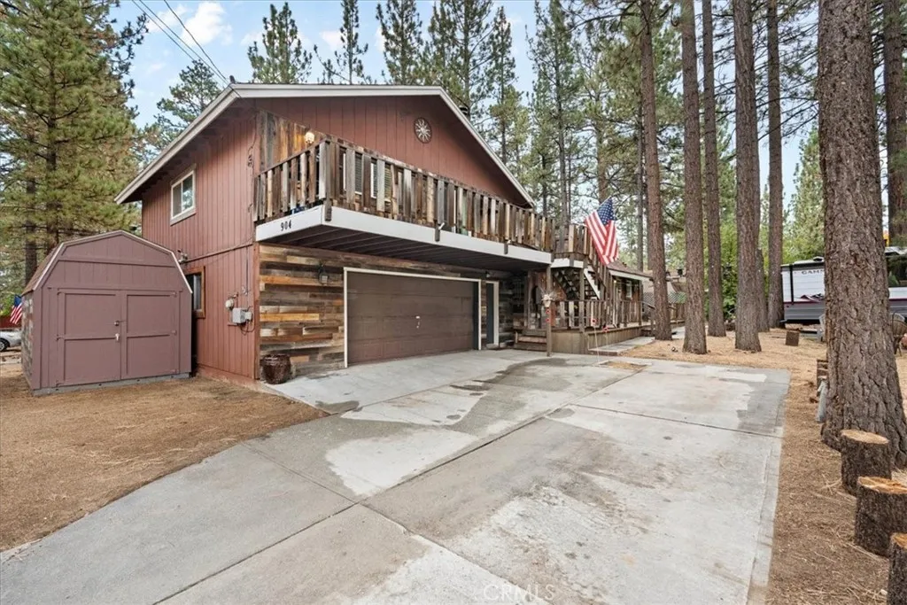 904 E Barker, Big Bear, California 92314 home-pic-1
