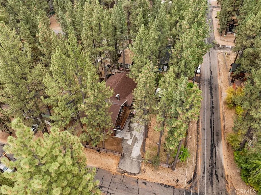 904 E Barker, Big Bear, California 92314 home-pic-37