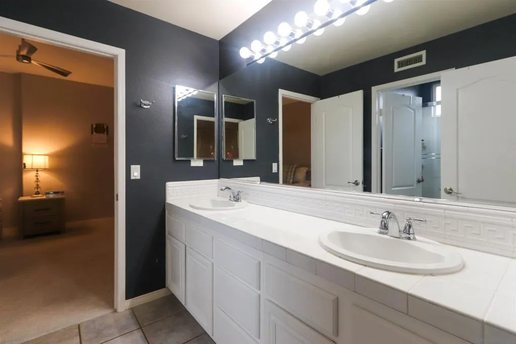 994 N Big Sky Lane, Orange, California 92869 home-pic-38