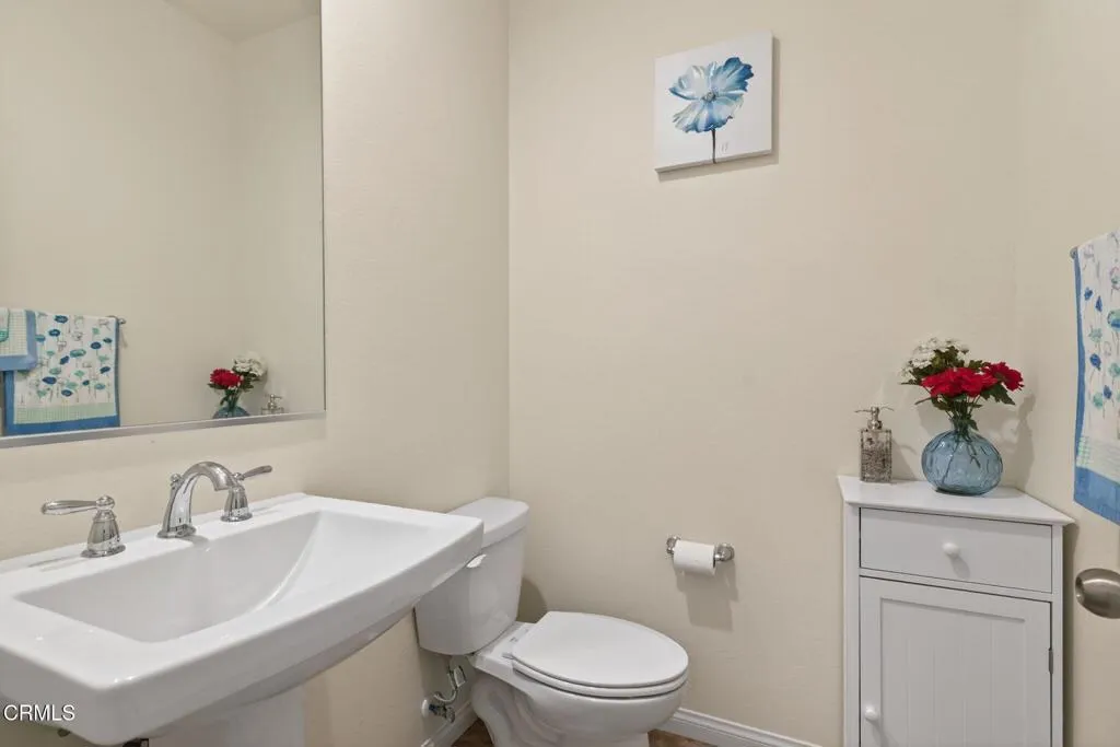 127 Klamath Street, Ventura, California 93001 home-pic-11