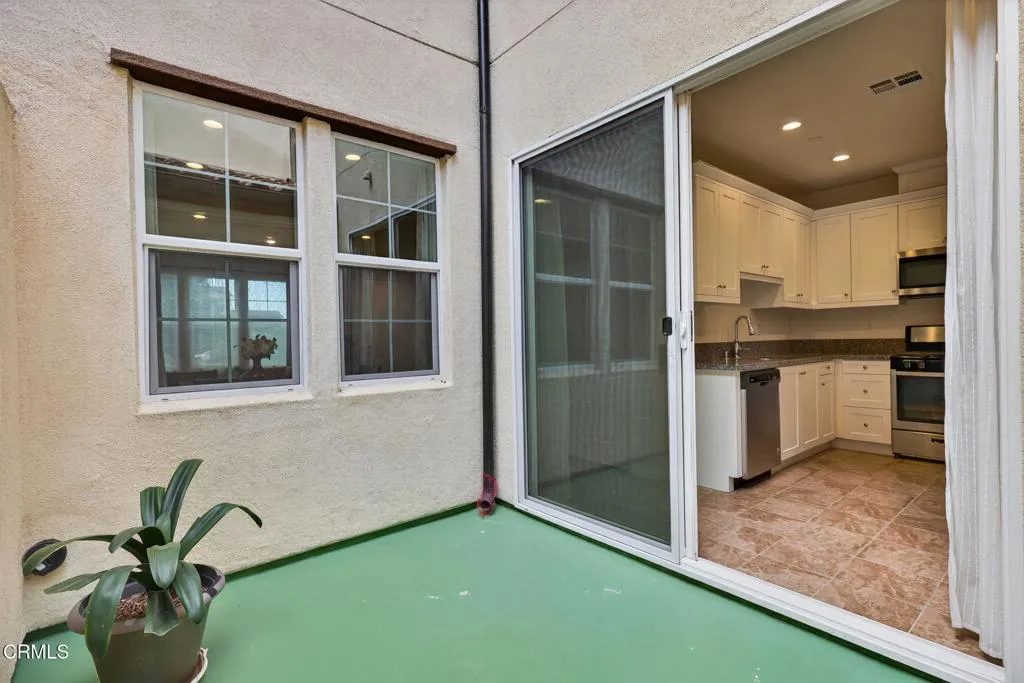 127 Klamath Street, Ventura, California 93001 home-pic-12