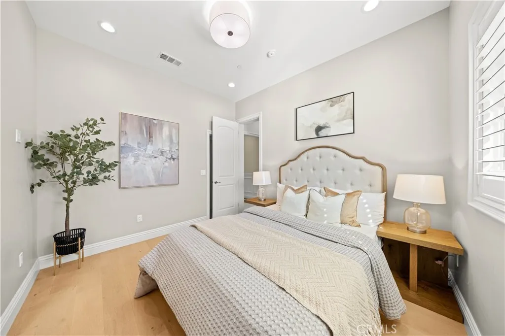 6022 Rowland Avenue, Temple City, California 91780 home-pic-22