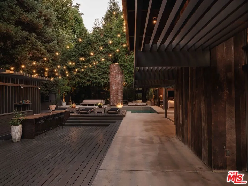 2563 Nichols Canyon Road, Los Angeles, California 90046 home-pic-28
