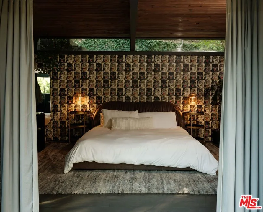 2563 Nichols Canyon Road, Los Angeles, California 90046 home-pic-24