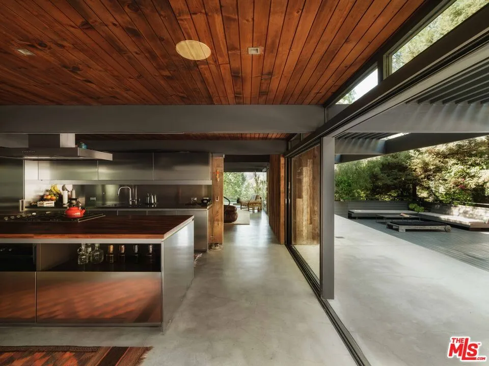2563 Nichols Canyon Road, Los Angeles, California 90046 home-pic-7