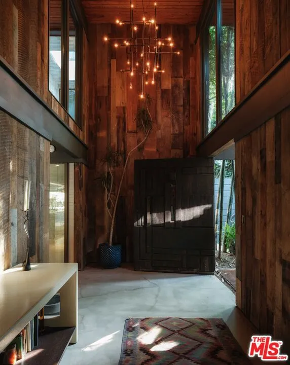 2563 Nichols Canyon Road, Los Angeles, California 90046 home-pic-5