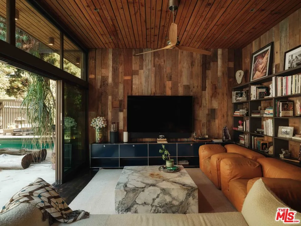 2563 Nichols Canyon Road, Los Angeles, California 90046 home-pic-12